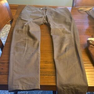 Classic Tan Men's Chinos